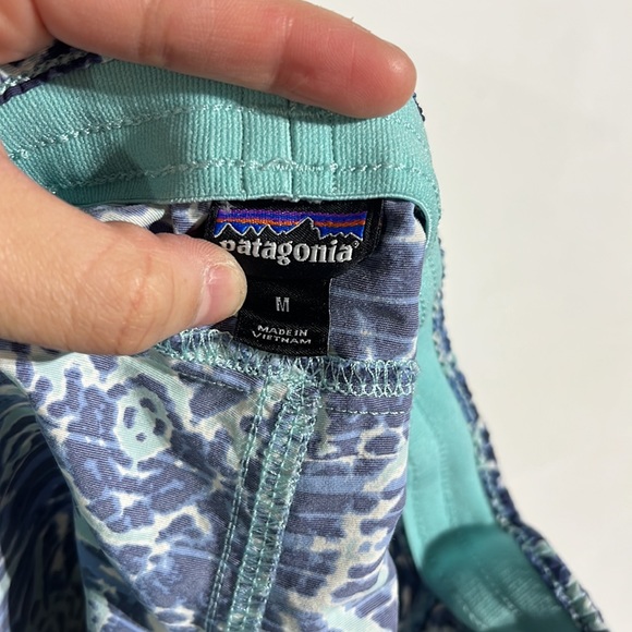 Patagonia Girl’s Baggies Sunburst Bend Blue Water Repellant Shorts Size Medium - Picture 7 of 8